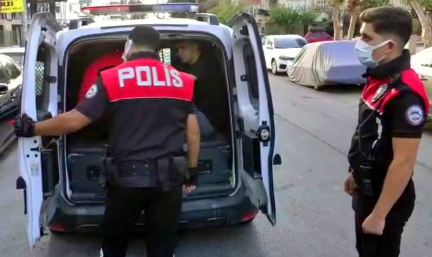 Almanları dolandıran şebeke üyelerine ceza yağdı