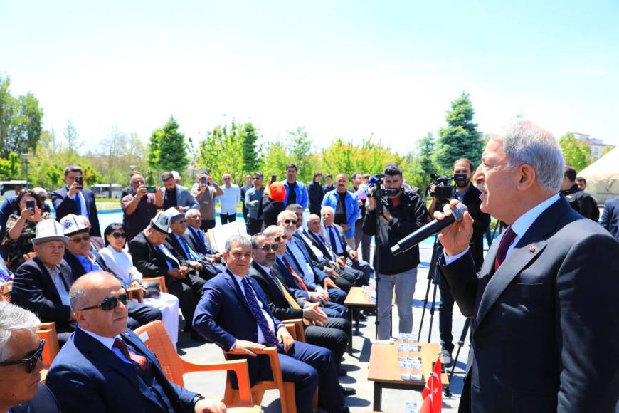 Hulusi Akar: Artık söz dinleyen değil, sözü dinlenen Türkiye var (2)