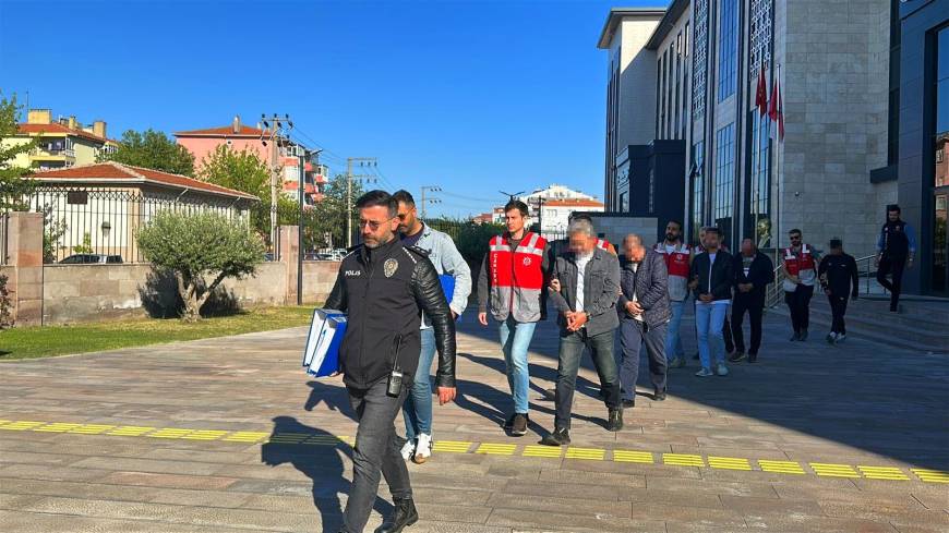 Emekli öğretmenin 25 milyon TL dolandırıldığı olayda 6 tutuklama daha