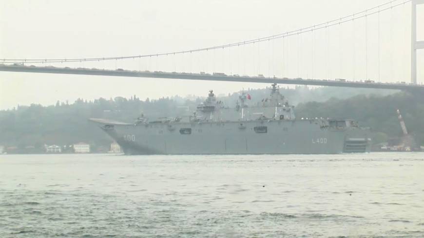 İstanbul - 'TCG Anadolu ile İstanbul’dan Samsun’a Milli Mücadele Yolculuğu’ başladı / TCG Anadolu'nun Boğaz geçişiyle