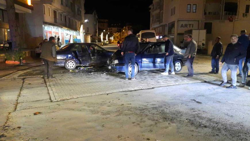 Kastamonu’da iki otomobil çarpıştı; 1 yaralı