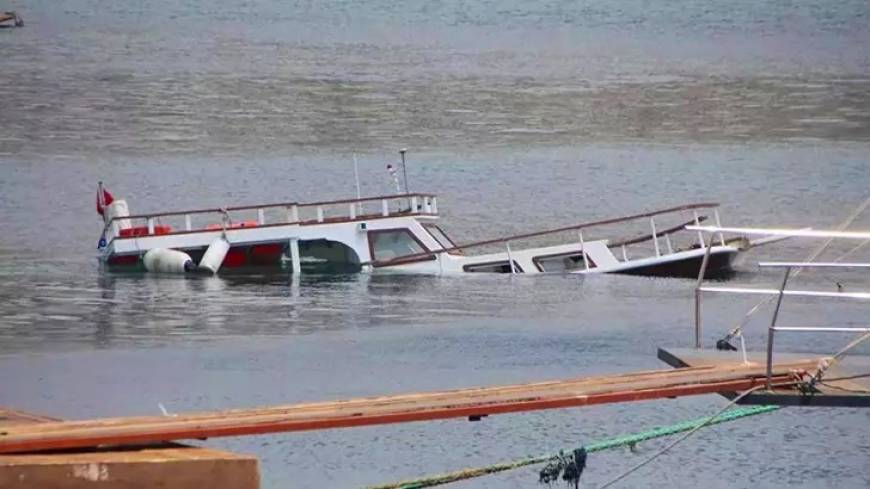 Nijerya'da yolcu teknesi battı: 37 ölü