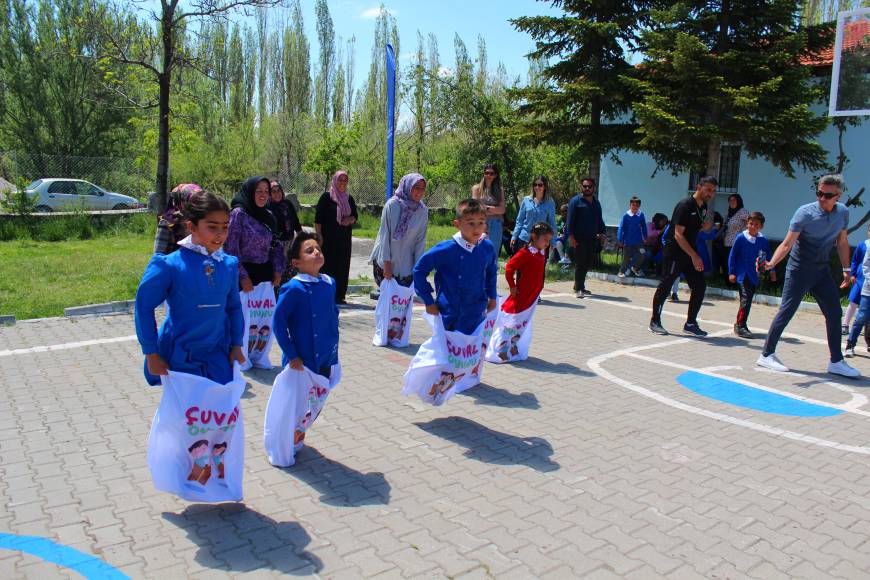 'Anadolu Sultanları’ yarışmalara çocuklarıyla katıldı