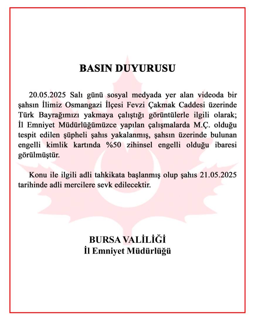 Türk bayrağını yakmaya çalıştığı öne sürülen şüpheli, kadın tepki gösterince kaçtı (2)